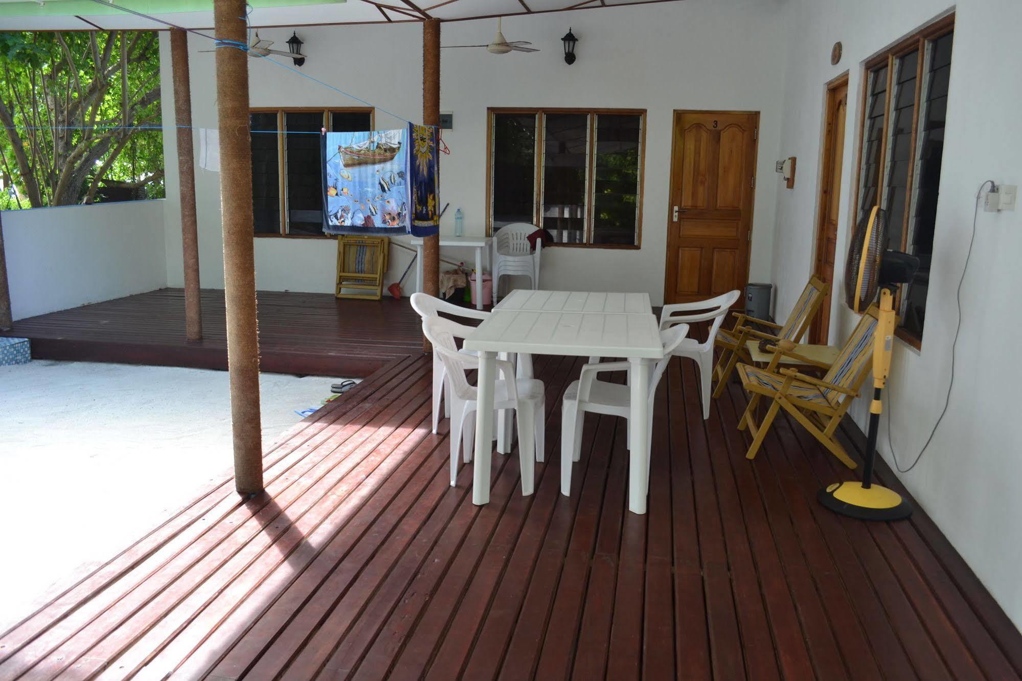 Fulidhoo La Perla Guest House Екстер'єр фото